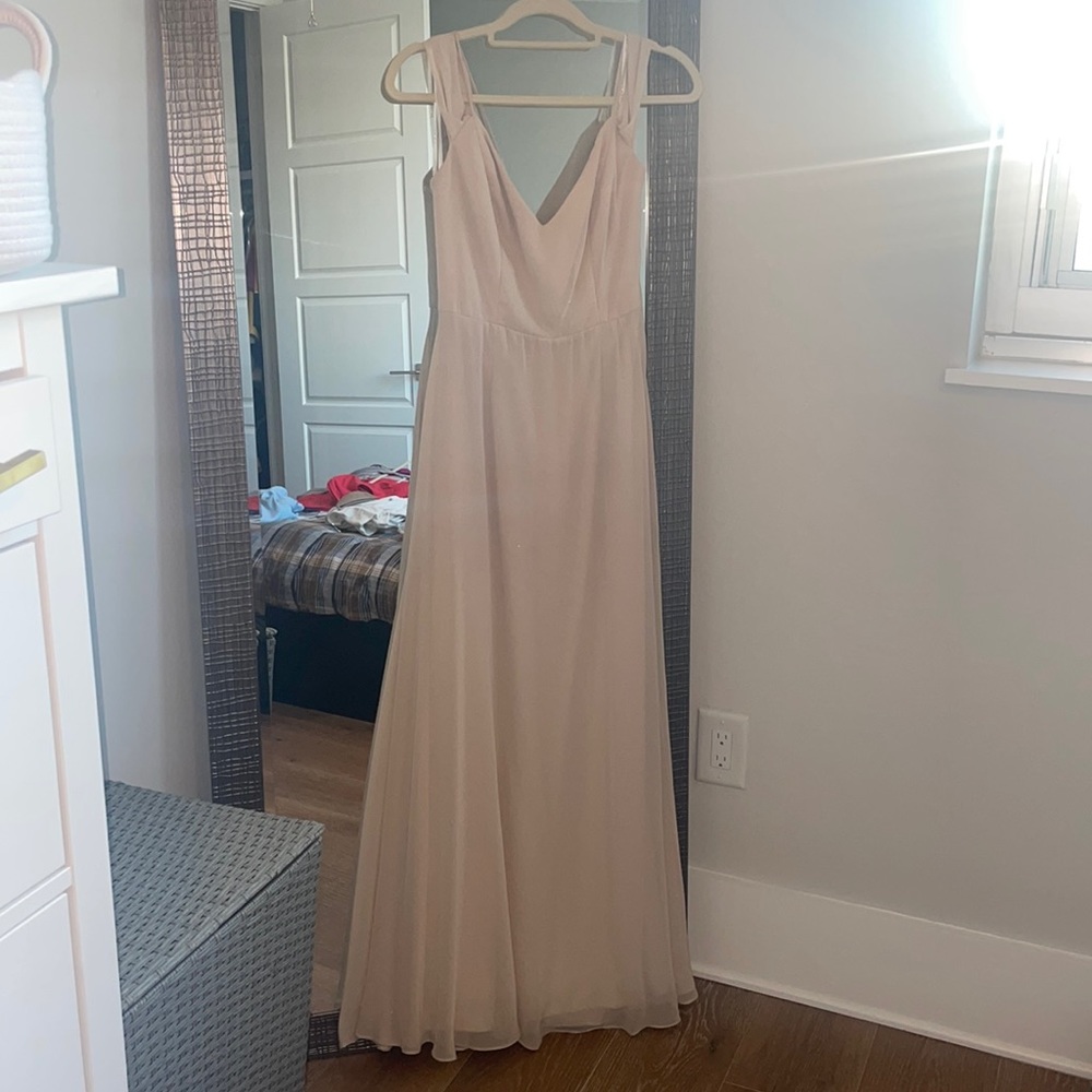 Bella bridemaid bridesmaid dress, size 6, champagne color, worn once